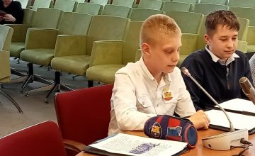 Udział radnych Szkoły Podstawowej nr 7 w III sesji Młodzieżowej Rady Miasta Oleśnicy
